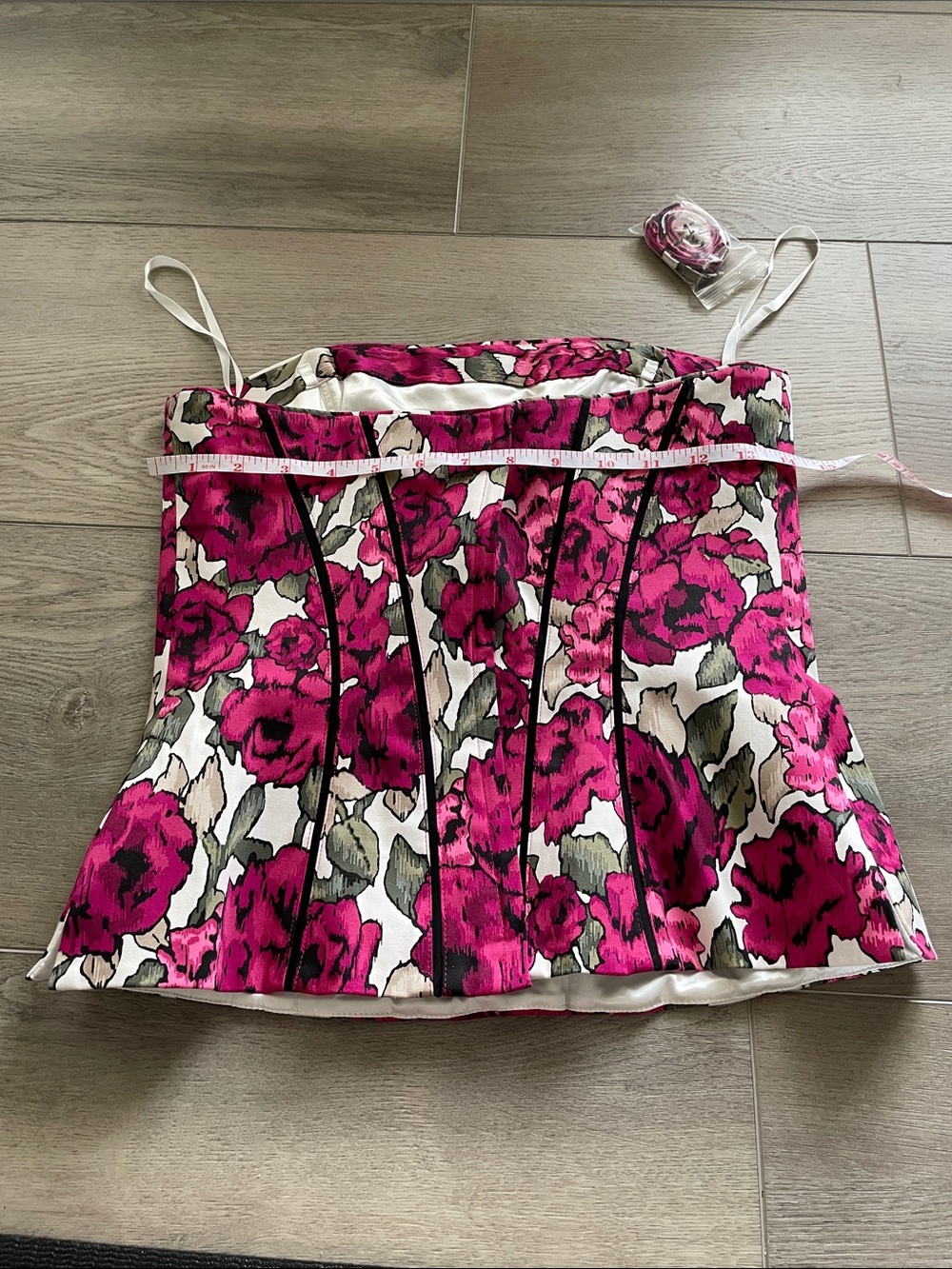 White House Black Market Strapless Floral Peplum Top in Fuchsia and White - Picture 9 of 11